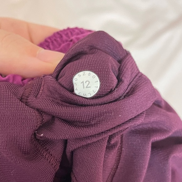 lululemon shorts - Picture 4 of 4